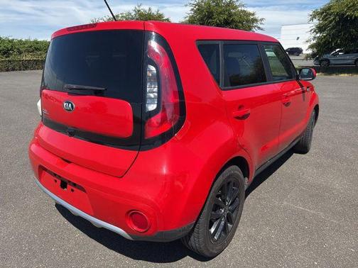 2017 Kia Soul +