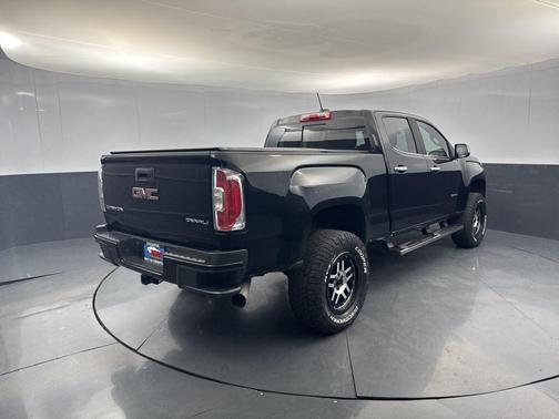 Onyx Black 2019 GMC Canyon Denali