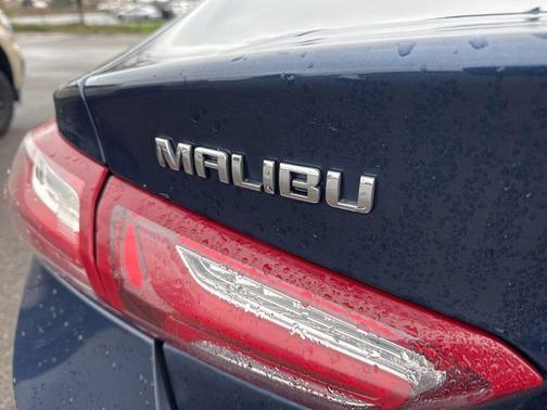 2022 Chevrolet Malibu FWD LT