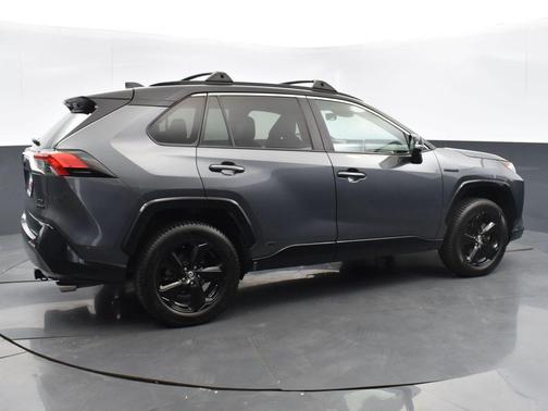 2021 Toyota RAV4 Hybrid SE