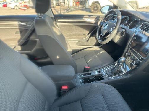 2019 Volkswagen e-Golf SE