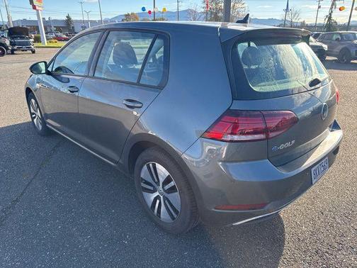 2019 Volkswagen e-Golf SE