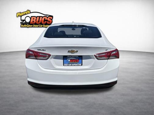 Summit White 2022 Chevrolet Malibu LT