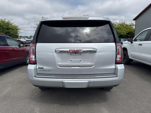 Quicksilver Metallic 2018 GMC Yukon Denali