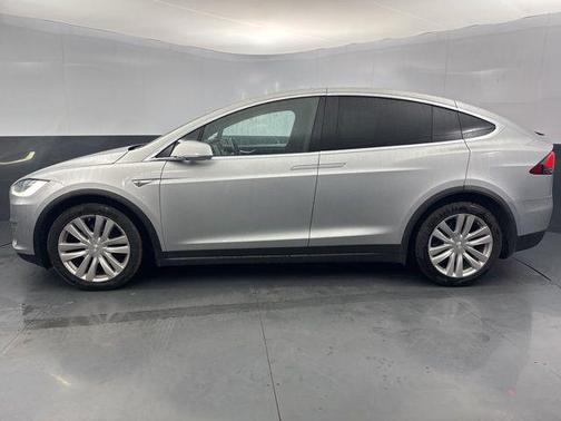 2016 Tesla Model X 90D