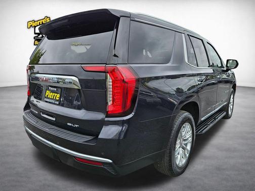 Black 2023 GMC Yukon SLT