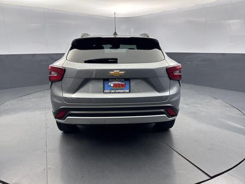 Sterling Gray Metallic 2025 Chevrolet Trax LT