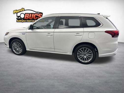 Pearl White 2021 Mitsubishi Outlander PHEV GT