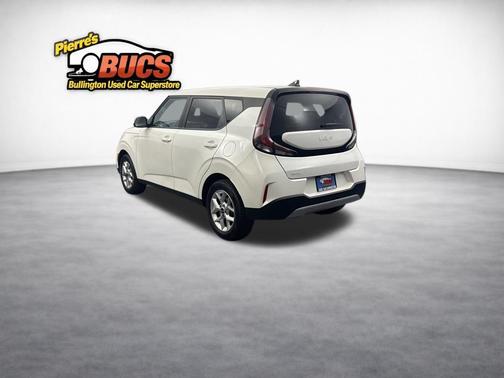 Snow White Pearl 2024 Kia Soul LX