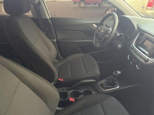 2020 Hyundai Accent SE