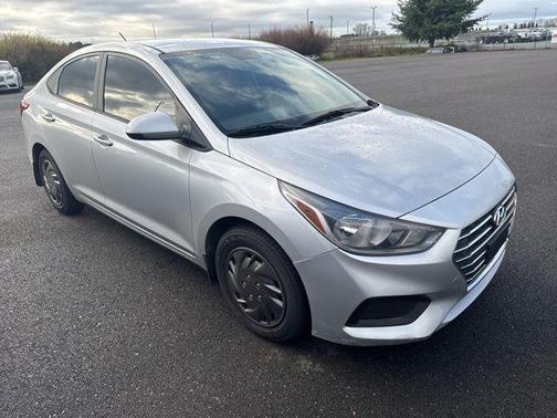 2020 Hyundai Accent SE