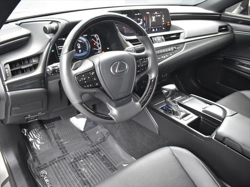 2021 Lexus ES 300h Base