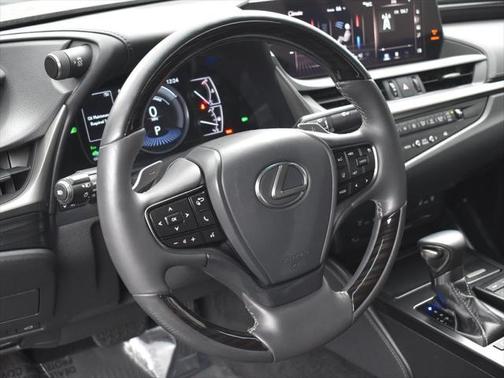 2021 Lexus ES 300h Base
