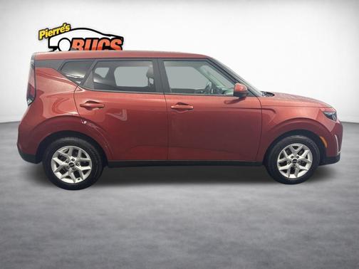 Orange 2023 Kia Soul LX