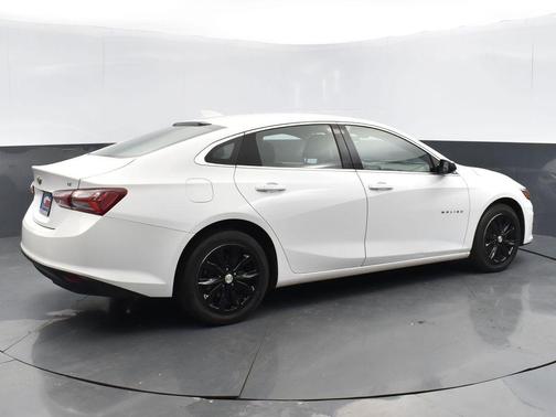 2021 Chevrolet Malibu FWD LT