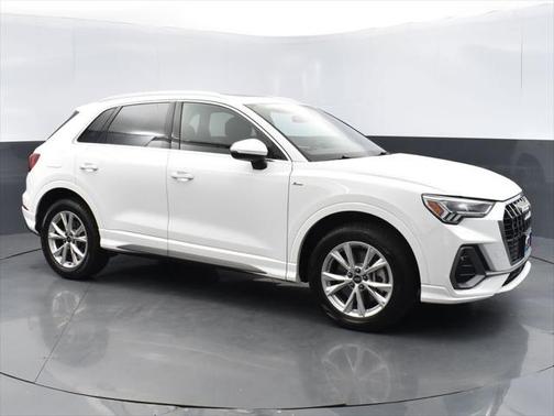 2023 Audi Q3 Premium 45 TFSI S line quattro Tiptronic