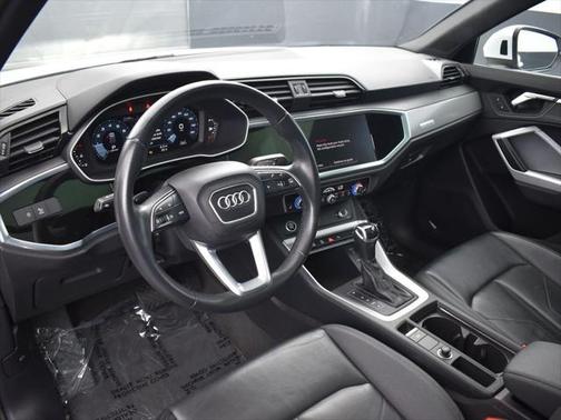 2023 Audi Q3 Premium 45 TFSI S line quattro Tiptronic