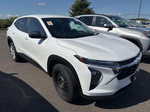 Summit White 2024 Chevrolet Trax LS