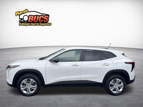 Summit White 2024 Chevrolet Trax LS