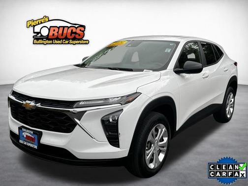Summit White 2024 Chevrolet Trax LS