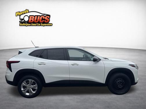 Summit White 2024 Chevrolet Trax LS