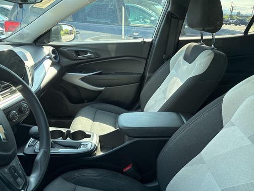 Summit White 2024 Chevrolet Trax LS