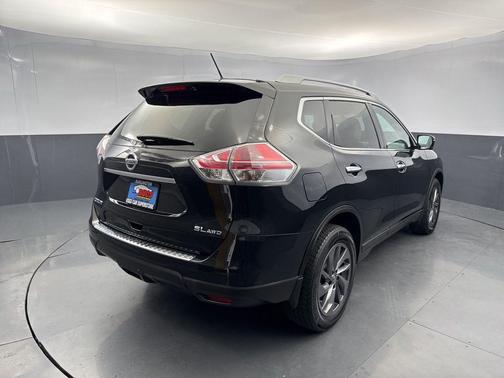 Magnetic Black 2016 Nissan Rogue SL