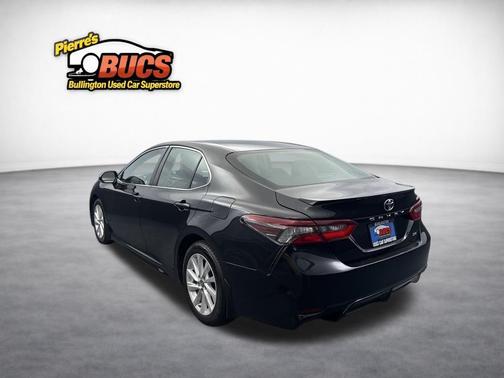 Midnight Black 2022 Toyota Camry SE