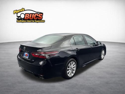 Midnight Black 2022 Toyota Camry SE
