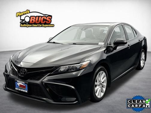 Midnight Black 2022 Toyota Camry SE