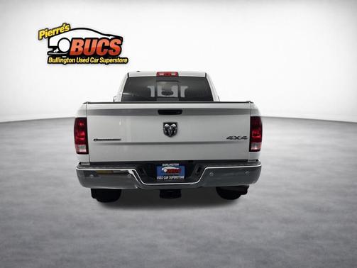 Bright White 2017 RAM 1500 SLT