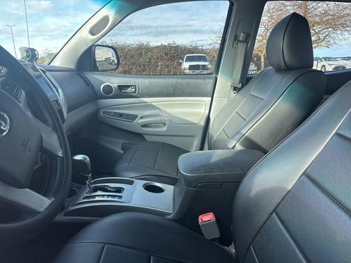 2013 Toyota Tacoma Base