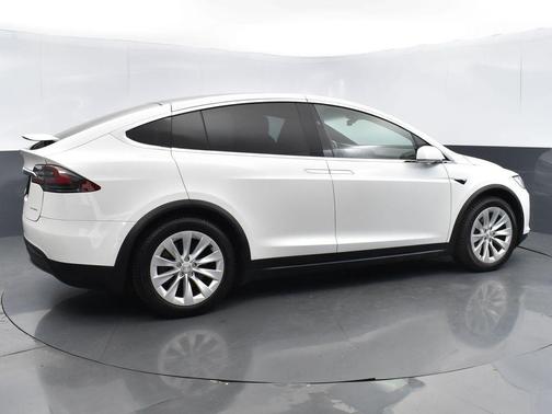 2021 Tesla Model X Long Range Dual Motor All-Wheel Drive