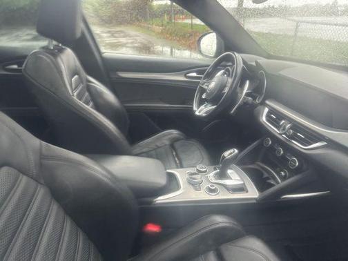 2020 Alfa Romeo Stelvio Ti Sport