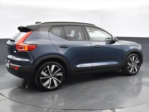 2022 Volvo XC40 Recharge Pure Electric P8 Twin Ultimate