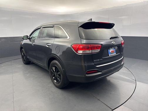 Platinum Graphite 2016 Kia Sorento LX
