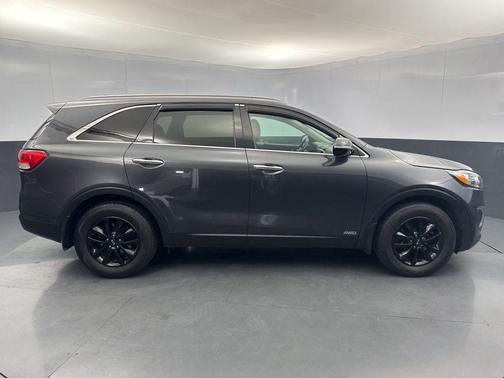 Platinum Graphite 2016 Kia Sorento LX