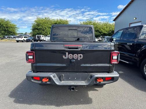 Black 2021 Jeep Gladiator Mojave