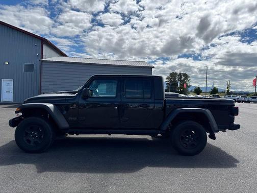 Black 2021 Jeep Gladiator Mojave