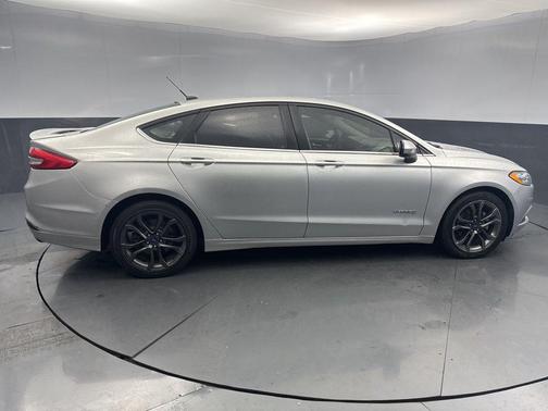 2018 Ford Fusion Hybrid SE