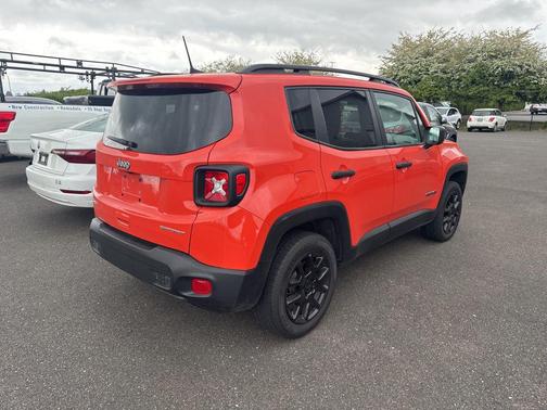 Omaha Orange Clearcoat 2021 Jeep Renegade Sport