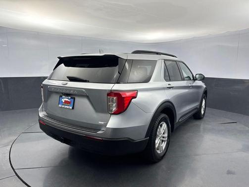 Silver Metallic 2020 Ford Explorer XLT