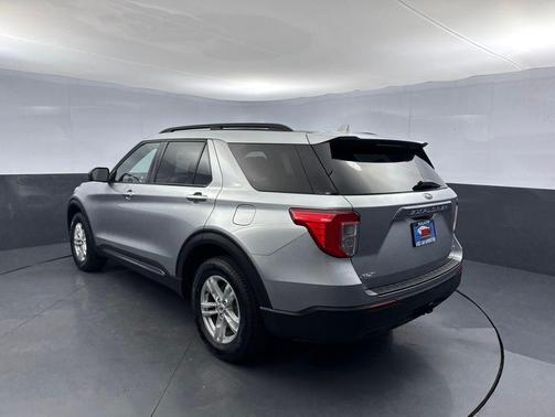Silver Metallic 2020 Ford Explorer XLT