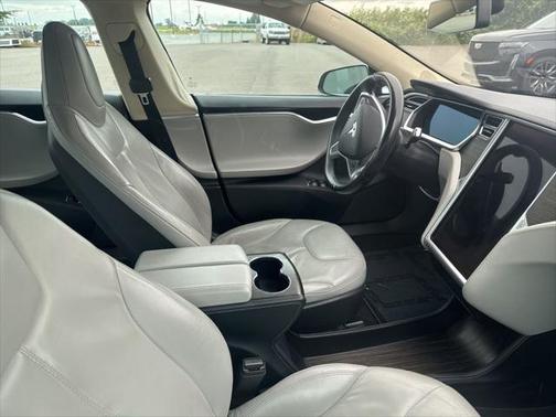 2013 Tesla Model S Performance