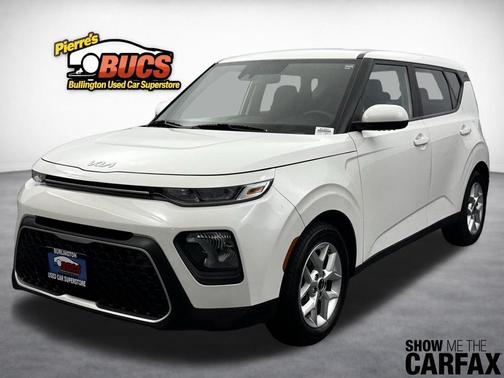 Snow White Pearl 2022 Kia Soul LX