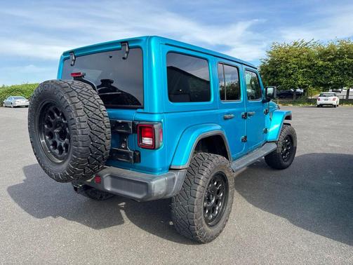 BLACK WITH BIKINI WRAP 2018 Jeep Wrangler Unlimited Sahara