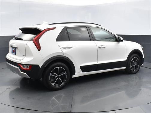 2023 Kia Niro EX