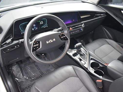 2023 Kia Niro EX