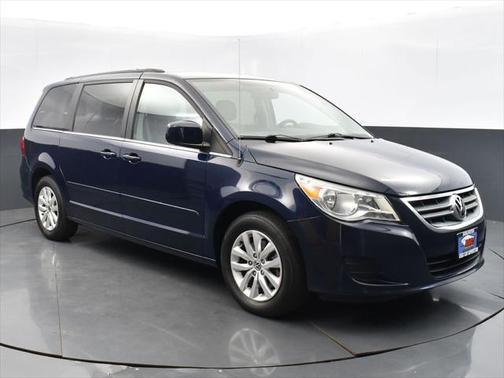 2013 Volkswagen Routan SE