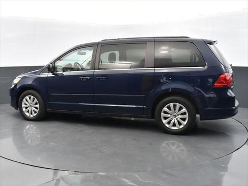 2013 Volkswagen Routan SE